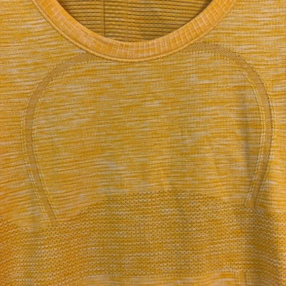 Lululemon Athletica Swiftly Tech Short Sleeve Crew size 8 - Picture 5 of 6